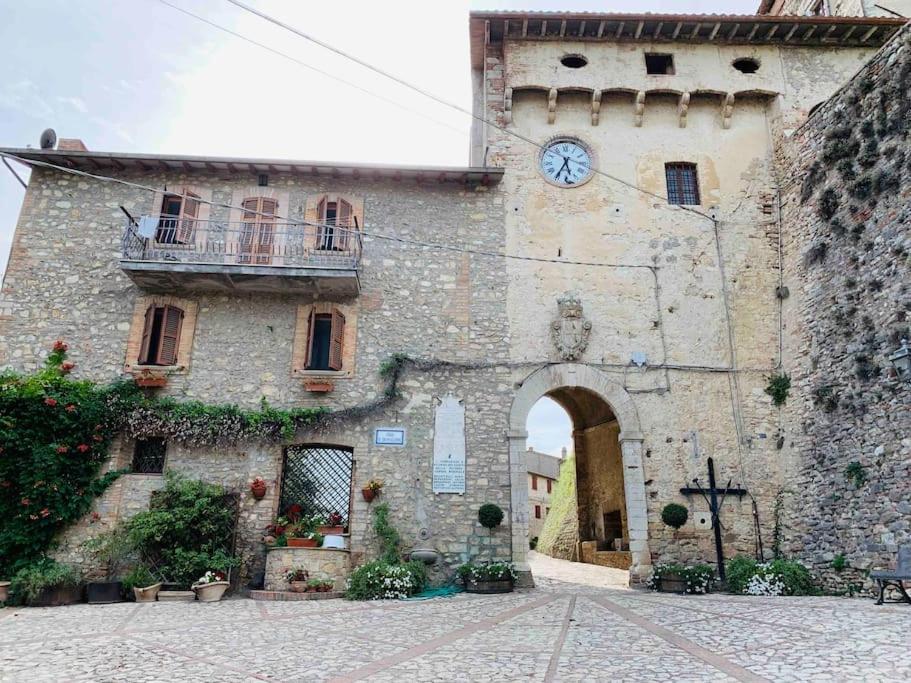 Отель Il Borgo Di Olive Sismano Экстерьер фото